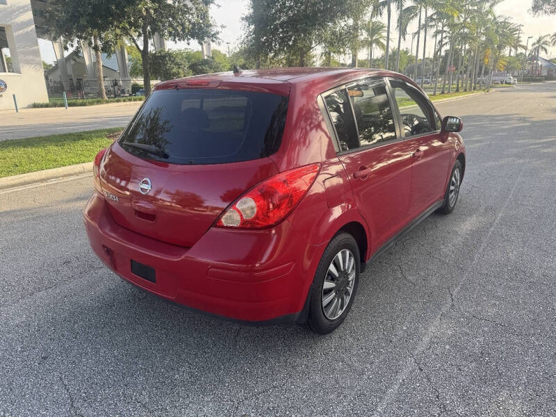 2010 Nissan Versa 1.8 S