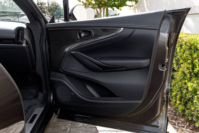 2026 Aston Martin DBX 707