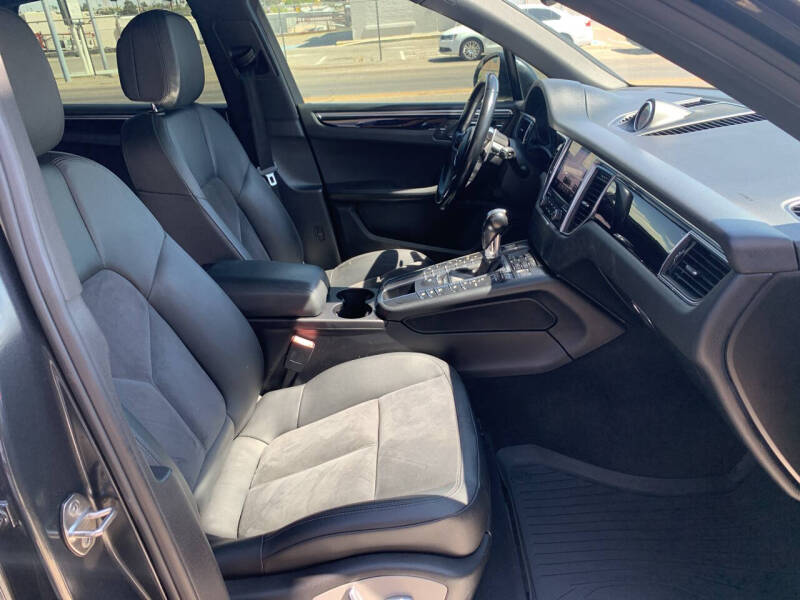 2017 Porsche Macan S