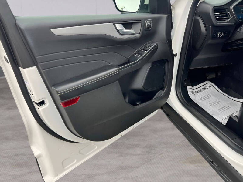 2023 Ford Escape Platinum