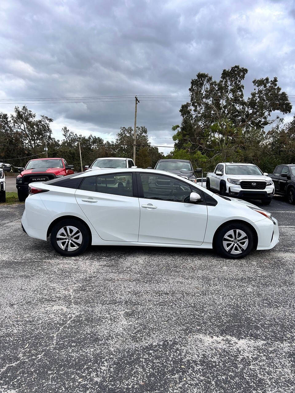 2018 Toyota Prius for sale at GRACELAND AUTO LLC in Thonotosassa, FL