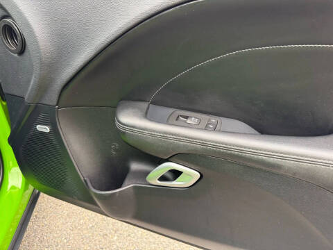 2017 Dodge Challenger 392 HEMI Scat Pack Shaker