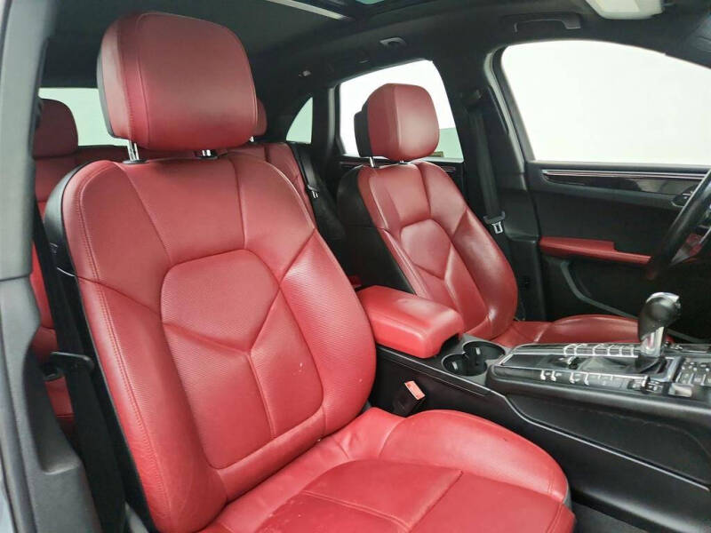 2016 Porsche Macan S