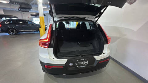 2026 Volvo XC40 B5 Plus