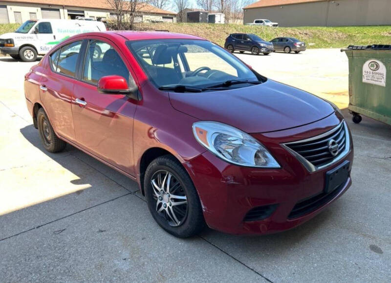 2012 Nissan Versa 1.6 SV