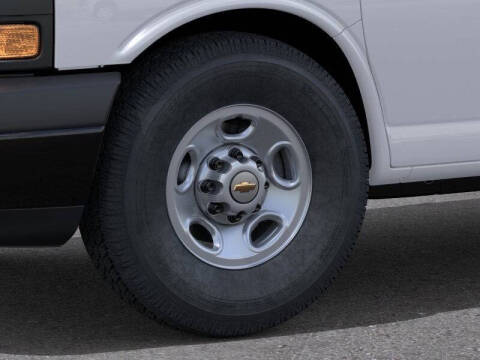 2025 Chevrolet Express 2500