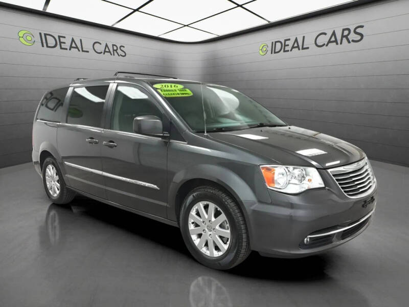 2016 Chrysler Town and Country Touring