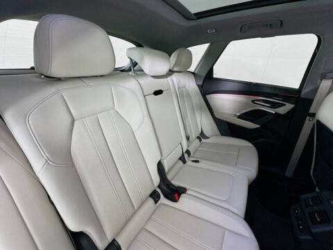 2025 Audi Q5 quattro Prestige TFSI