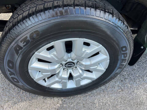 2023 Nissan Frontier SV