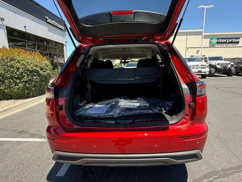 2026 Mitsubishi Outlander ES