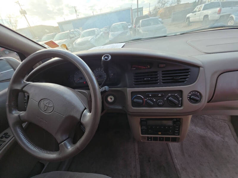 2002 Toyota Sienna LE