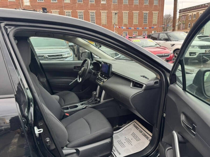 2023 Toyota Corolla Cross LE