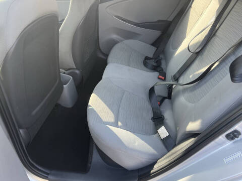 2016 Hyundai Accent SE