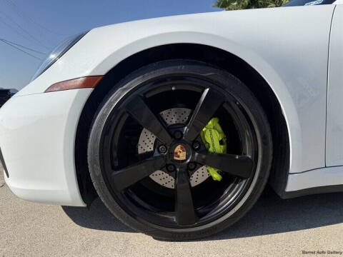 2020 Porsche 911 Carrera