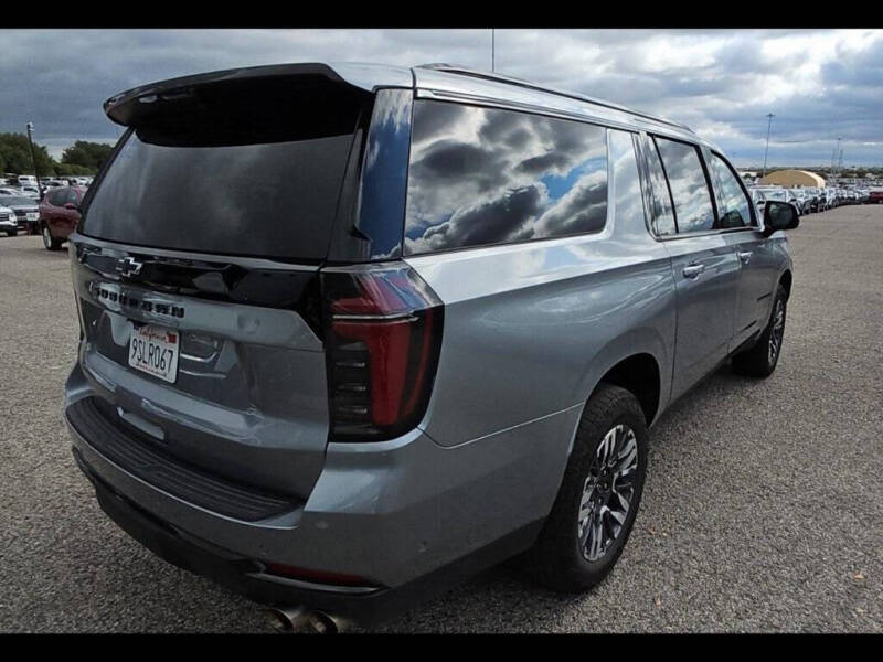 2025 Chevrolet Suburban Z71
