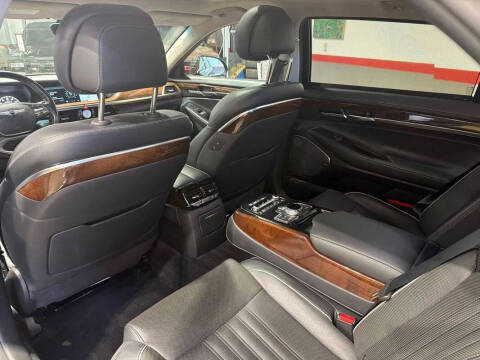 2019 Genesis G90