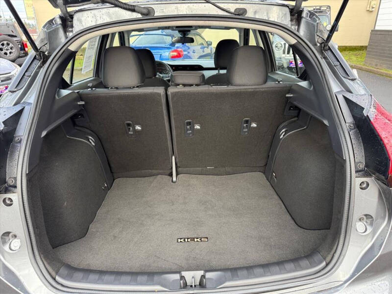 2021 Nissan Kicks SV