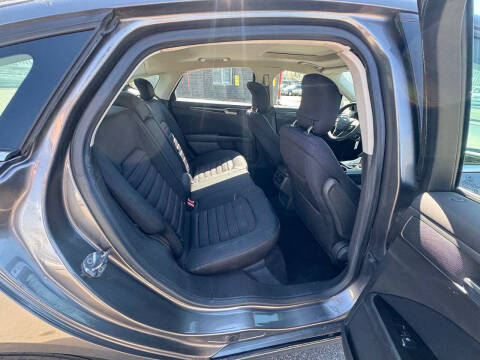 2013 Ford Fusion SE