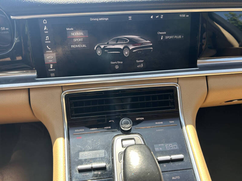 2018 Porsche Panamera