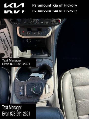 2023 GMC Acadia Denali