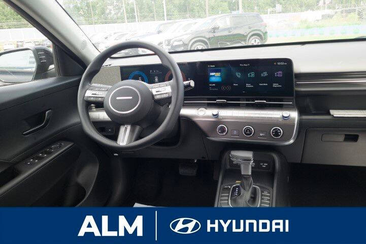 2027 Hyundai Kona SE