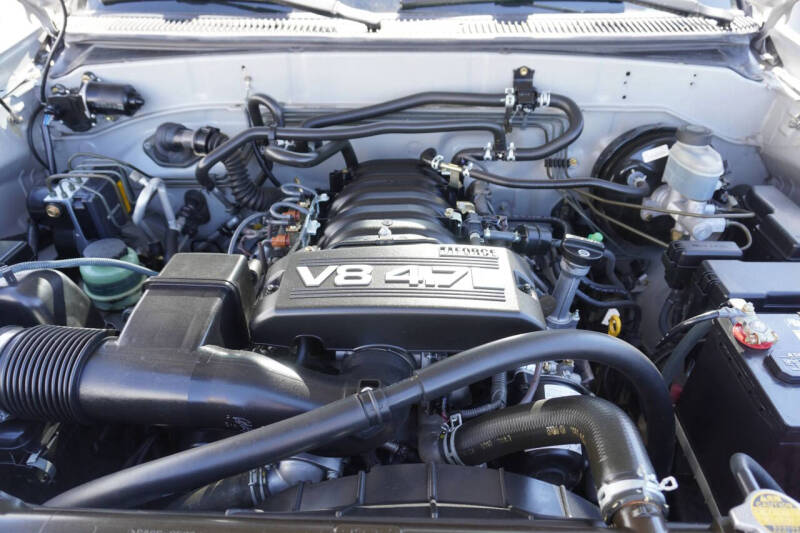 2005 Toyota Sequoia SR5