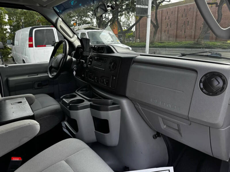 2014 Ford E-Series E-150