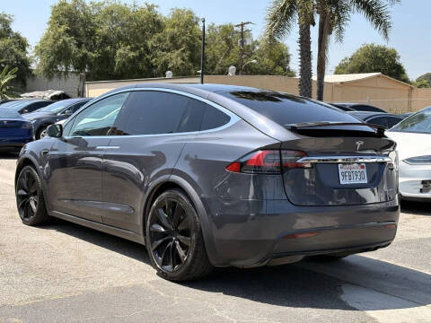2019 Tesla Model X Standard Range