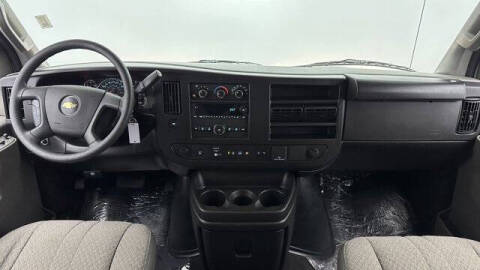 2024 Chevrolet Express LT 3500