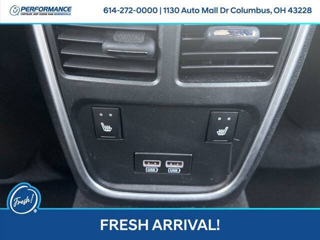 2023 Chrysler 300 Touring L