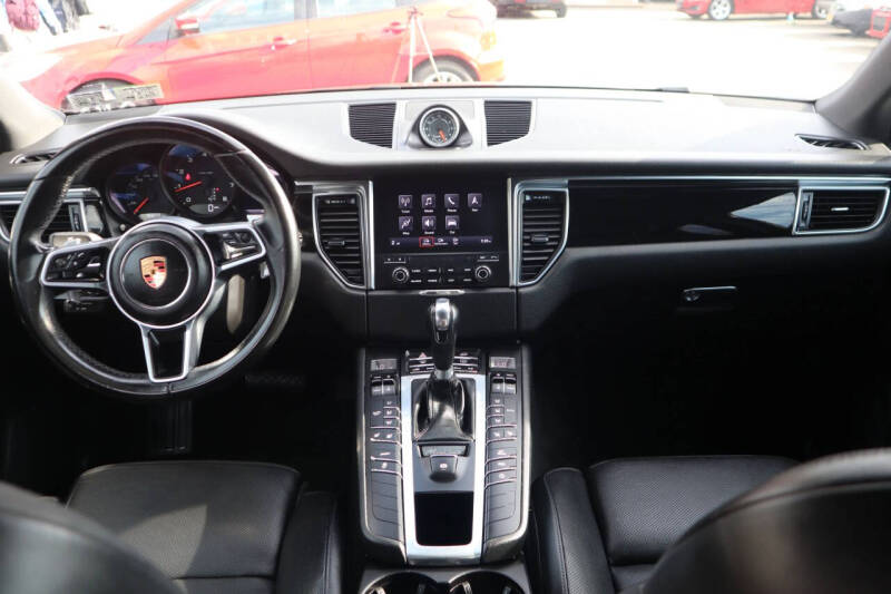 2018 Porsche Macan
