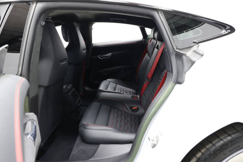 2022 Audi RS e-tron GT quattro