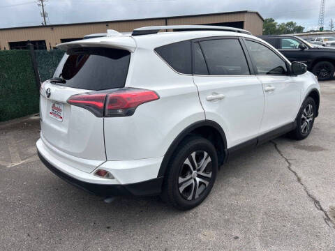 2018 Toyota RAV4 LE