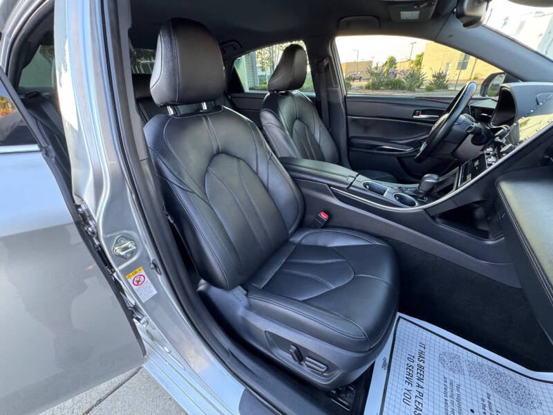 2019 Toyota Avalon XLE