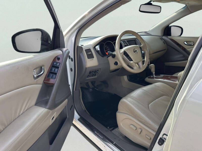 2010 Nissan Murano LE