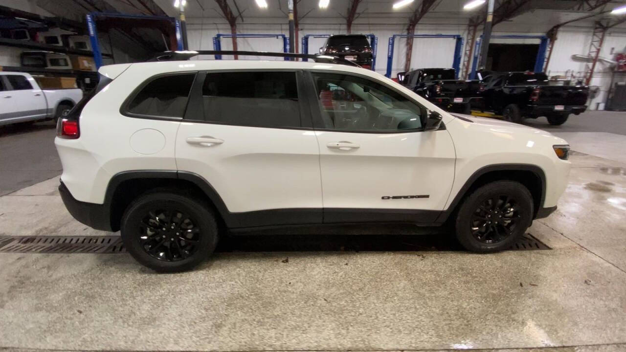 2023 Jeep Cherokee for sale at Victoria Auto Sales in Victoria, MN