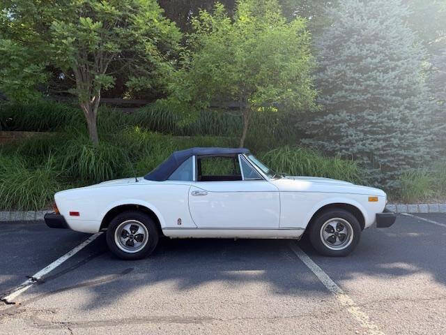 1979 FIAT 124 Spider