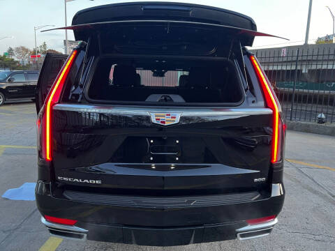 2023 Cadillac Escalade ESV Luxury