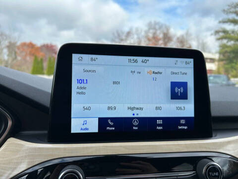 2022 Ford Escape Titanium