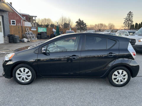 2013 Toyota Prius c Two