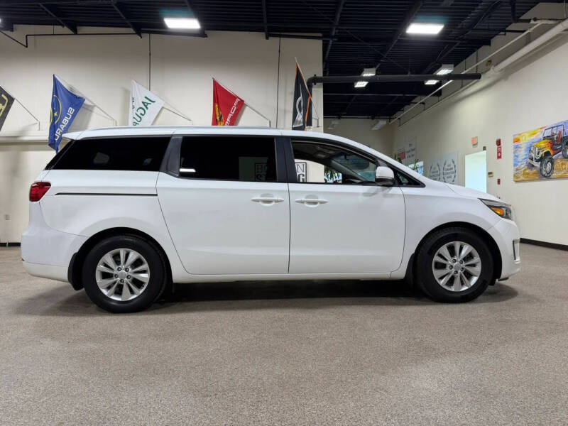 2016 Kia Sedona LX