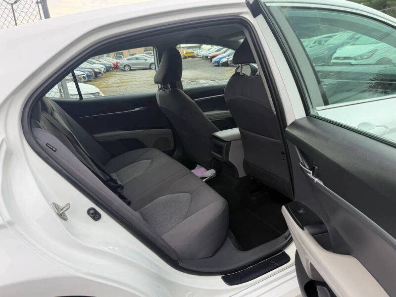 2020 Toyota Camry LE