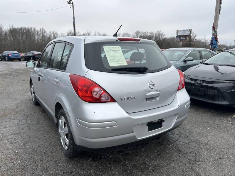 2008 Nissan Versa 1.8 S