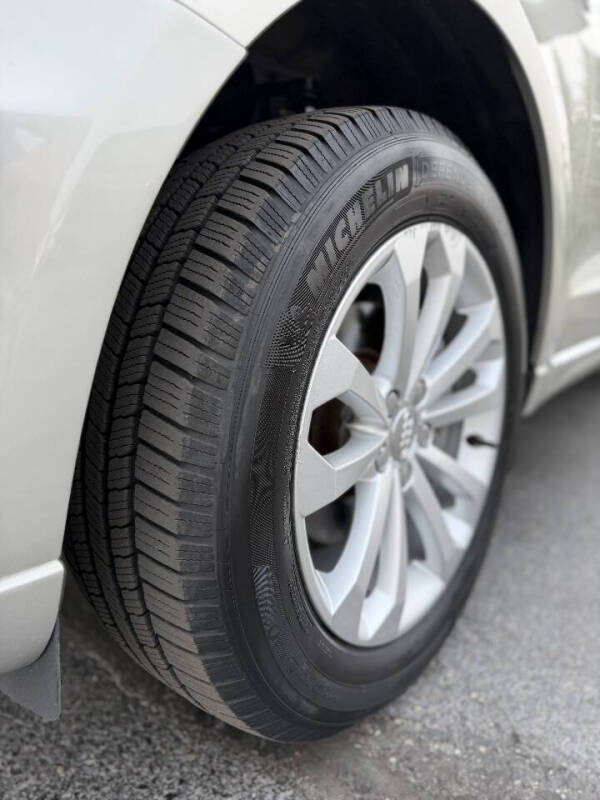 2014 Audi Q5 2.0T quattro Premium Plus