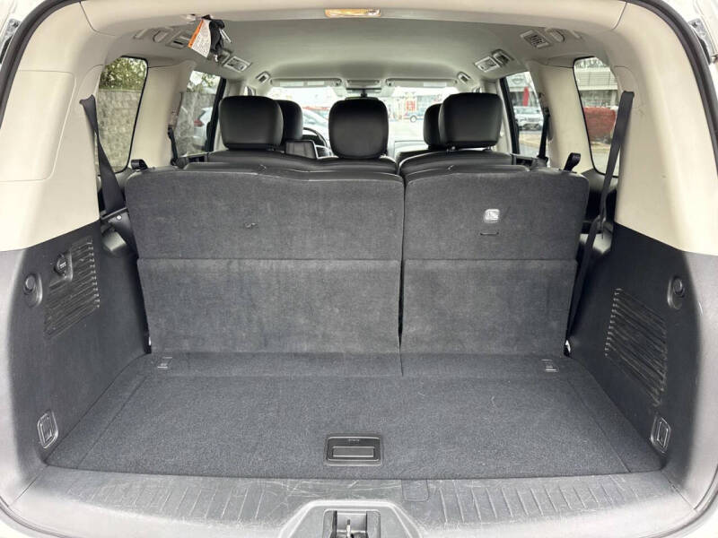 2024 Nissan Armada SV