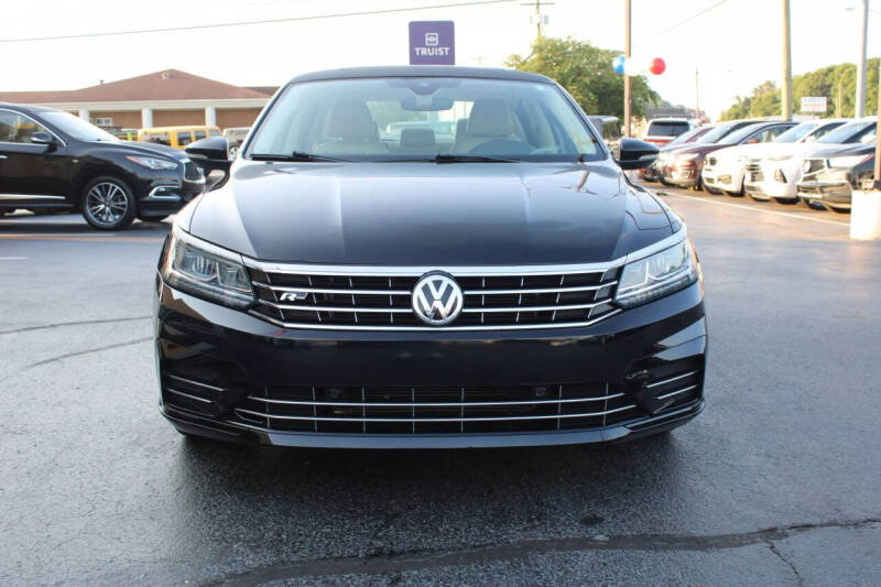 2019 Volkswagen Passat SE R-Line