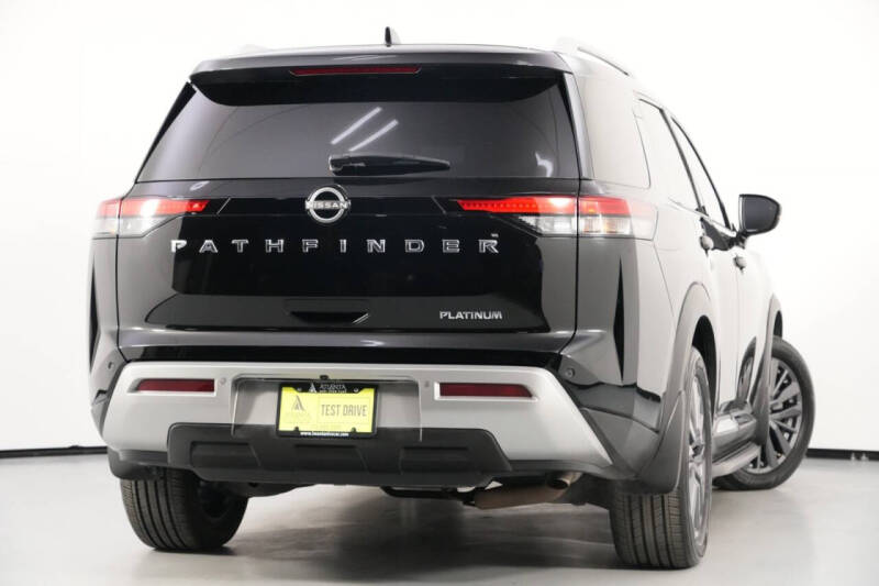 2023 Nissan Pathfinder Platinum