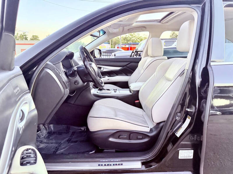 2017 Infiniti Q70L 3.7