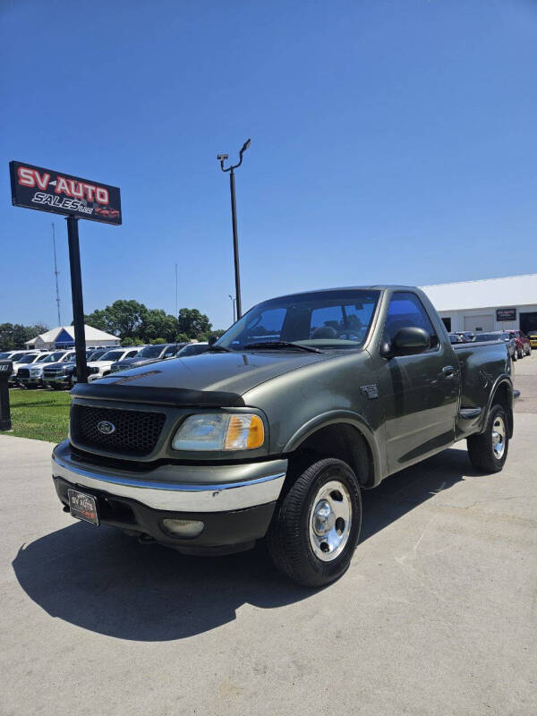 2002 Ford F-150 XL's photo