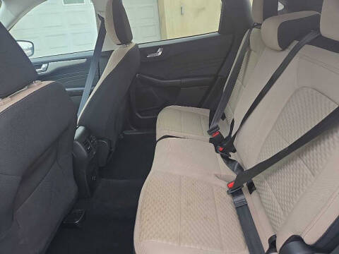 2021 Ford Escape Hybrid SE